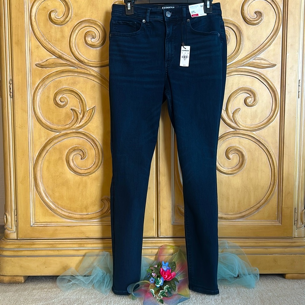 Express Perfect Curves High Rise Denim Legging with Rich Dark Blue Wash New